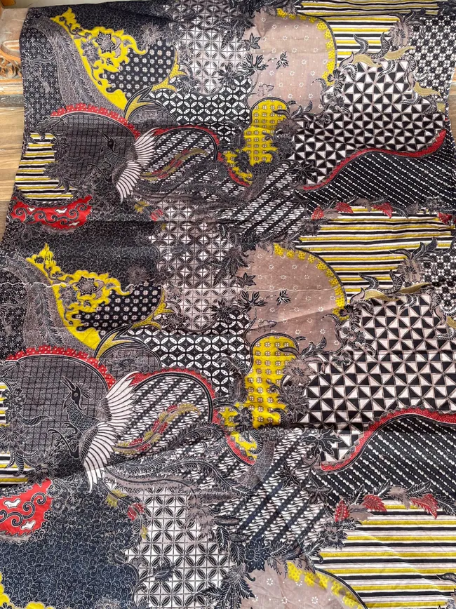 Tekstur kain batik dari Pabrik Batik Sragen