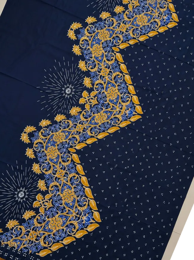 Kain tradisional koleksi Pabrik Batik Solo