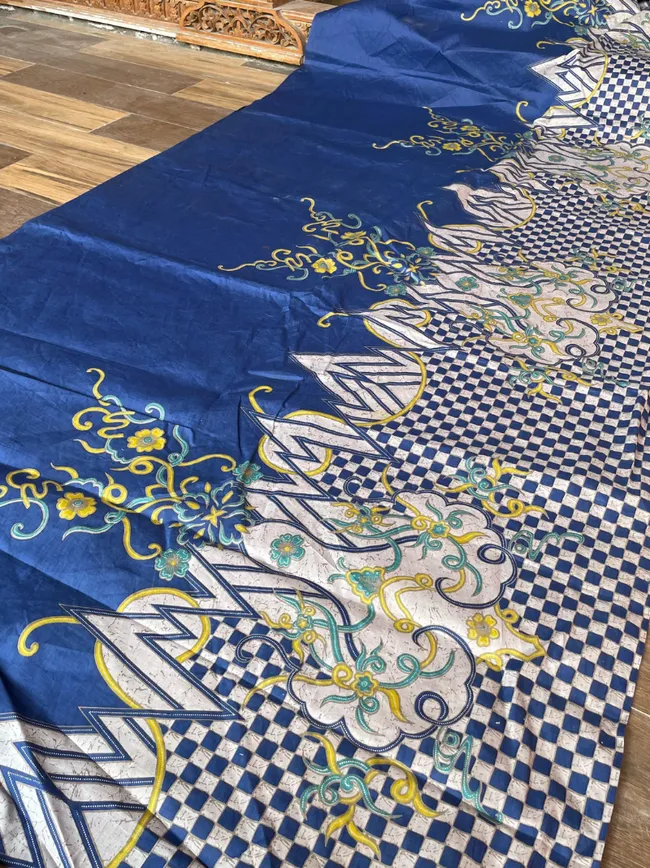Koleksi kain batik dari Pabrik Batik Sragen